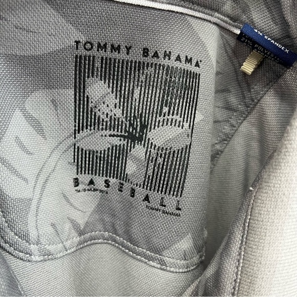 Tommy Bahama New York Yankee Gray Leaf Short Sleeve Polo - Picture 7 of 10